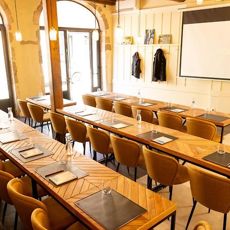 Le Central Boutique Hotel Бон Екстериор снимка