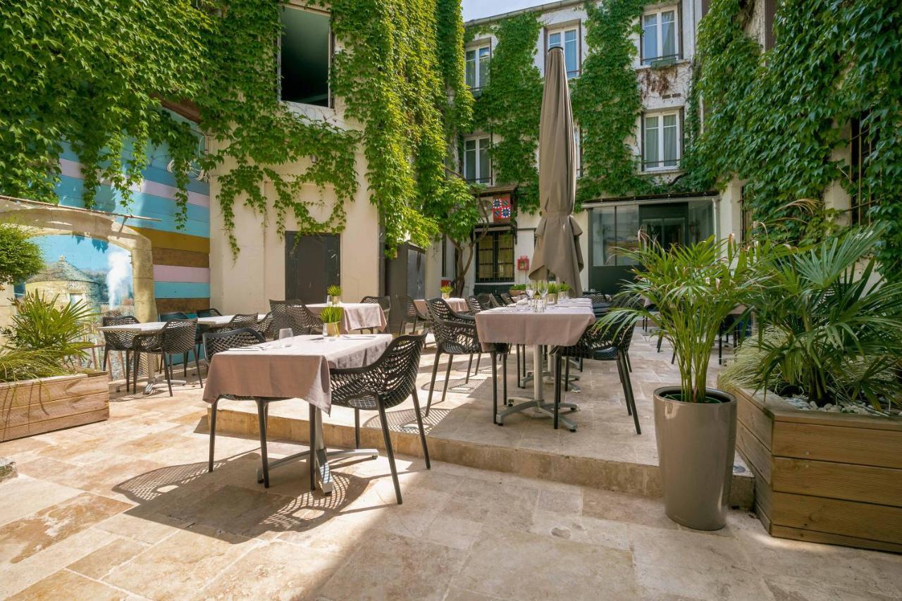 Le Central Boutique Hotel Бон Екстериор снимка