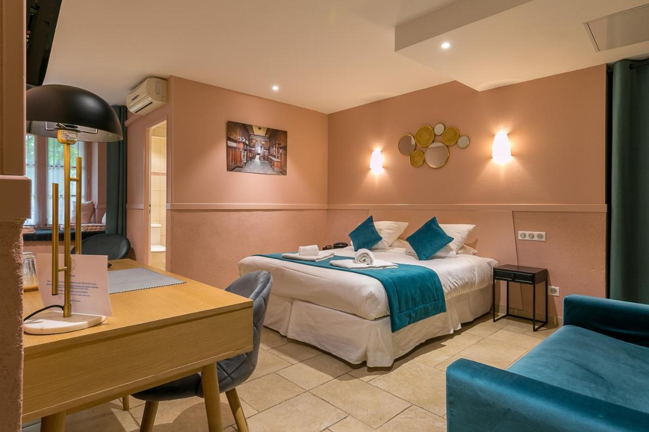 Le Central Boutique Hotel Бон Екстериор снимка
