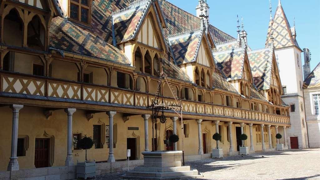 Le Central Boutique Hotel Бон Екстериор снимка