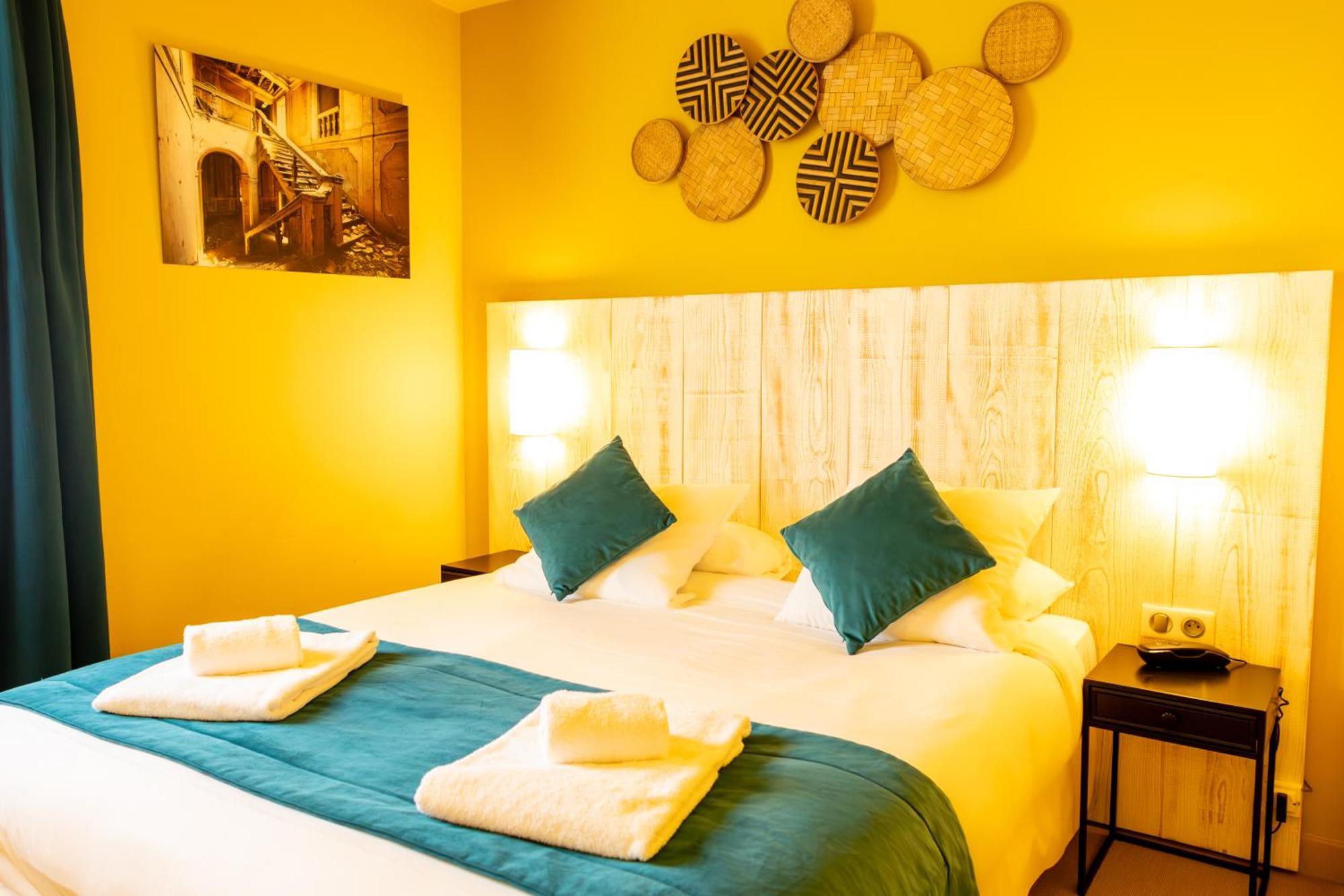 Le Central Boutique Hotel Бон Екстериор снимка