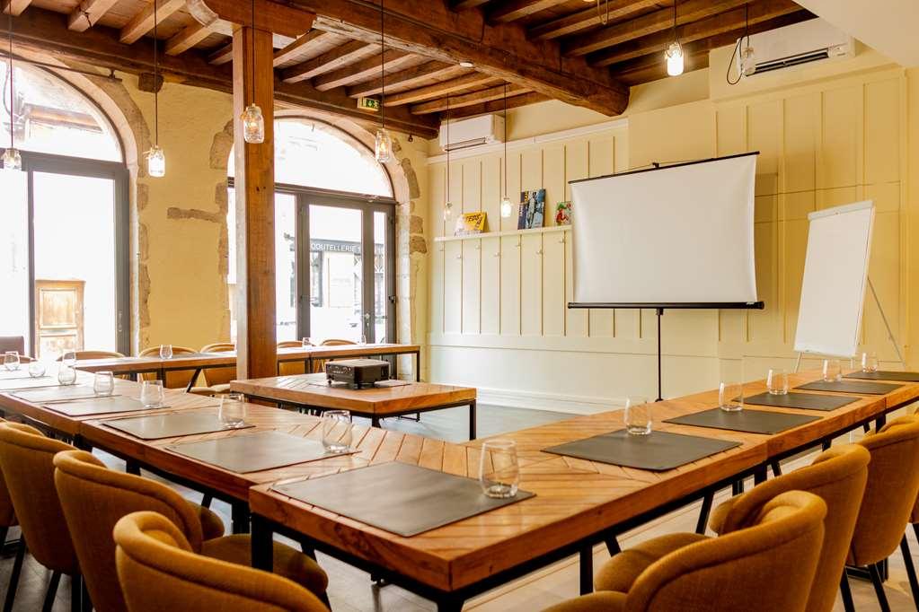 Le Central Boutique Hotel Бон Съоръжения снимка