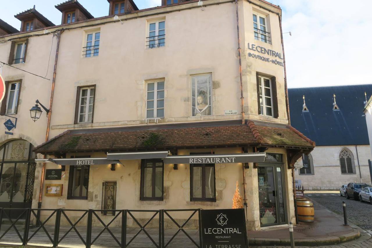 Le Central Boutique Hotel Бон Екстериор снимка